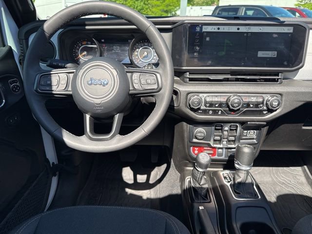 Used 2025 Jeep Wrangler Unlimited Sport AWD/4WD image 7