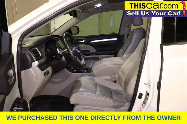 Used 2019 Toyota Highlander XLE FWD image 11