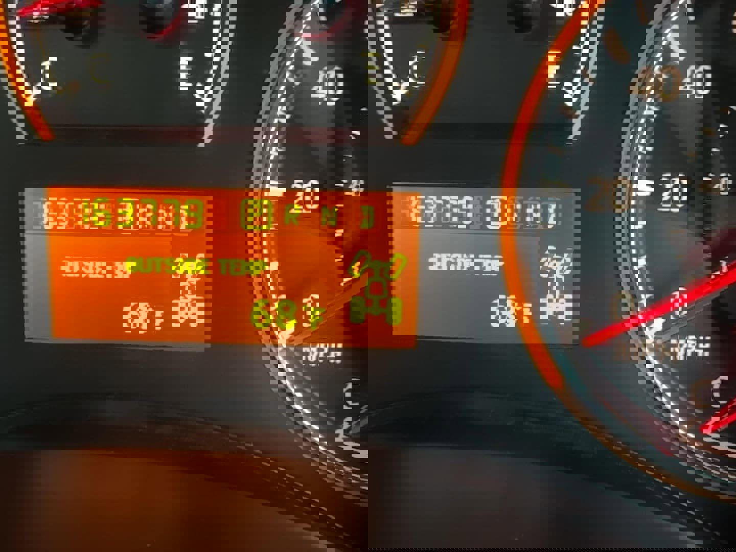 Used 2012 Nissan Titan SL image 8