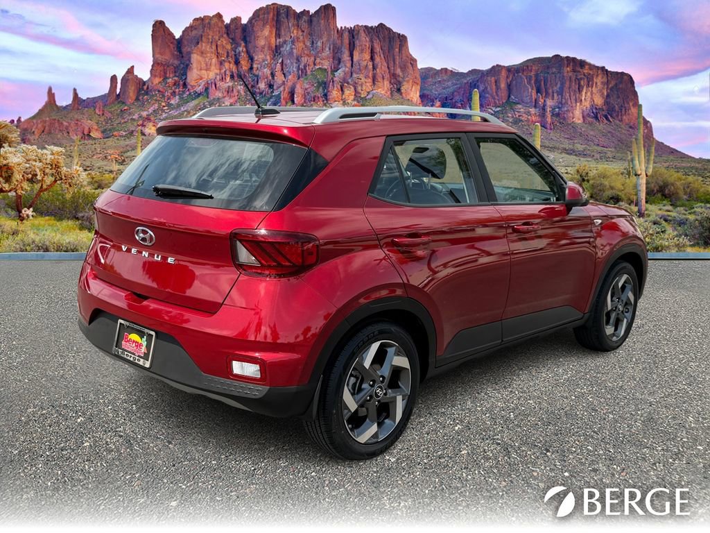 Used 2024 Hyundai Venue Limited image 8