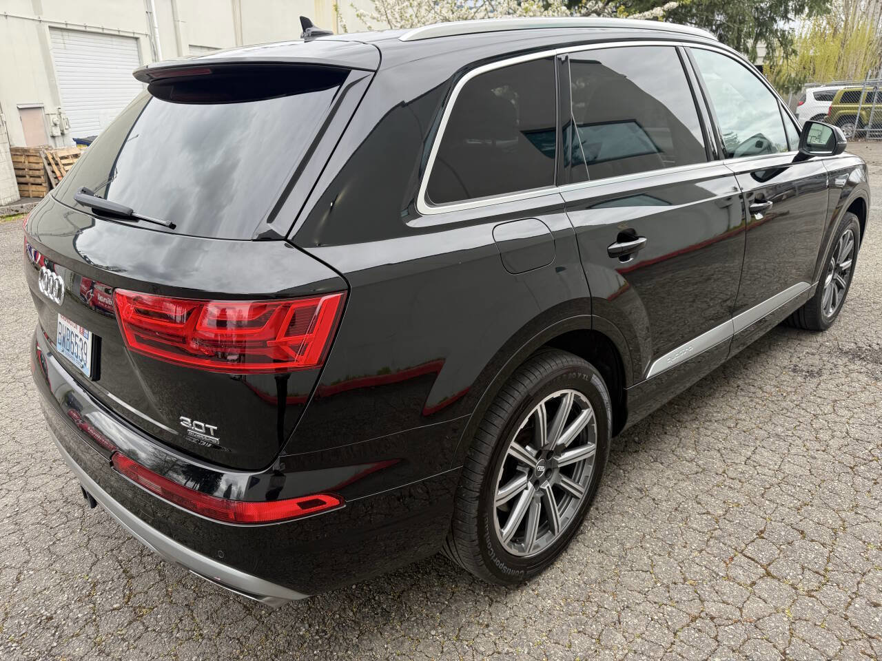 Used 2017 Audi Q7 3.0T Premium Plus image 5