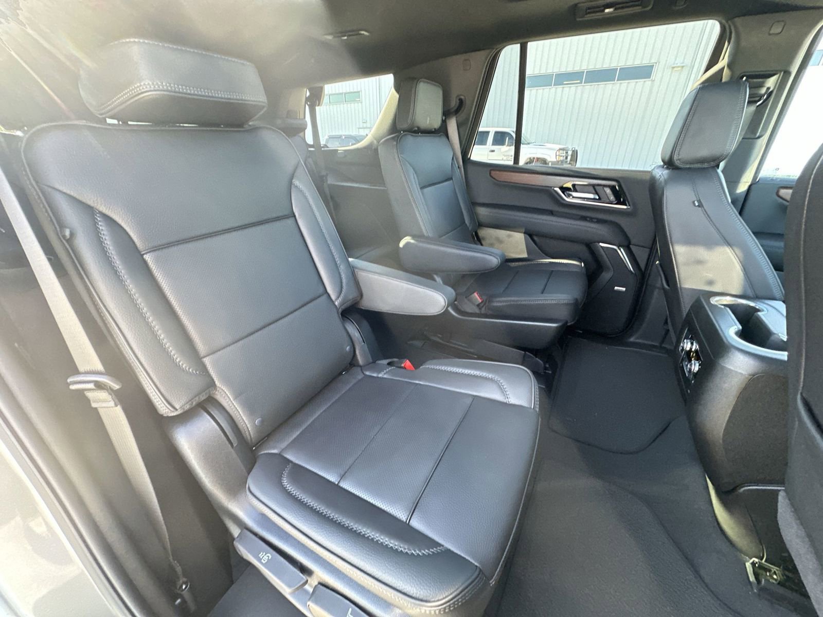 New 2026 GMC Yukon Denali w/ Sun & Power Step Package AWD/4WD image 28