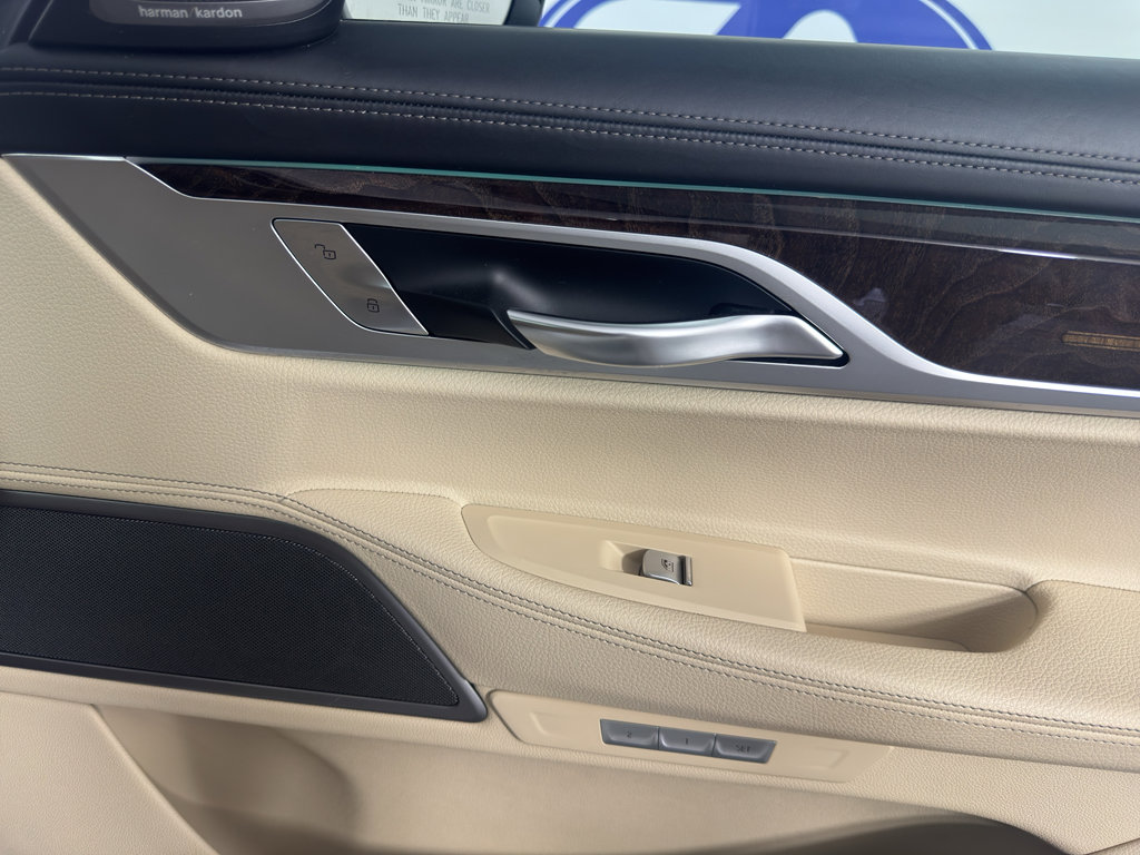 Used 2018 BMW 740i RWD image 41