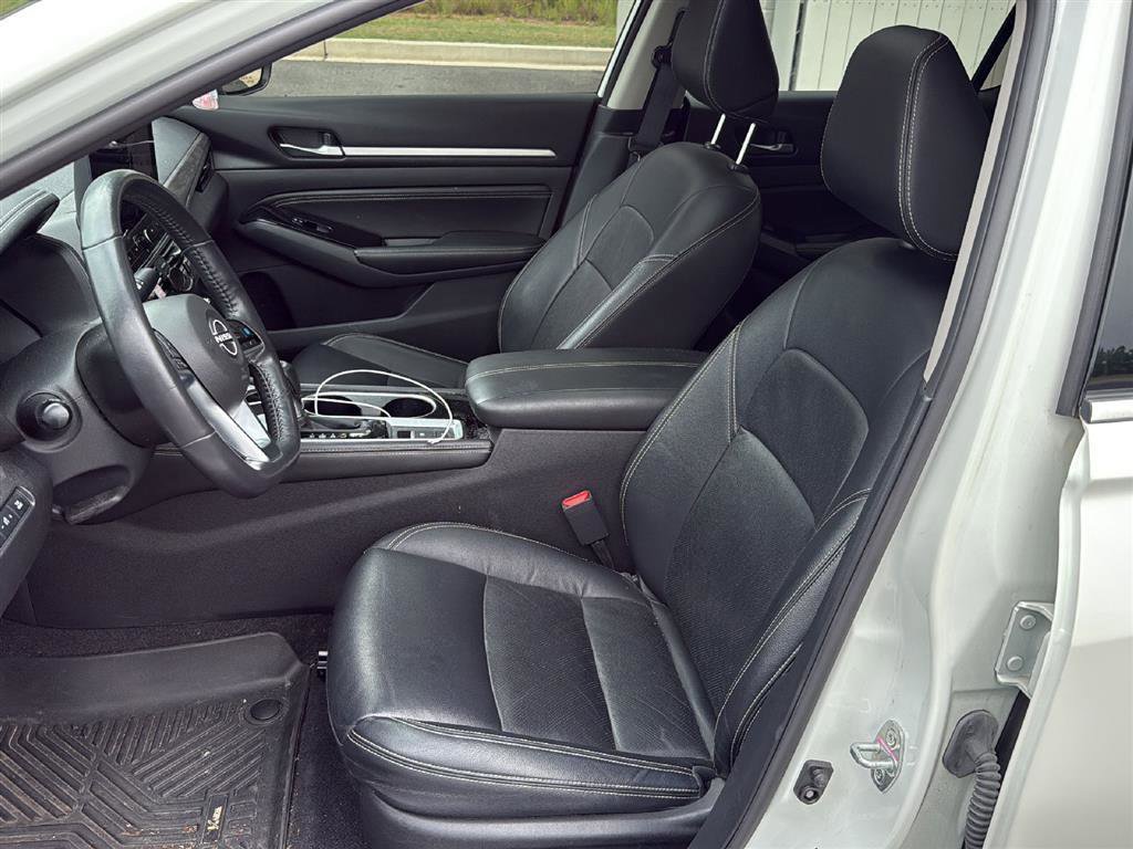 Used 2023 Nissan Altima 2.5 SL FWD image 9