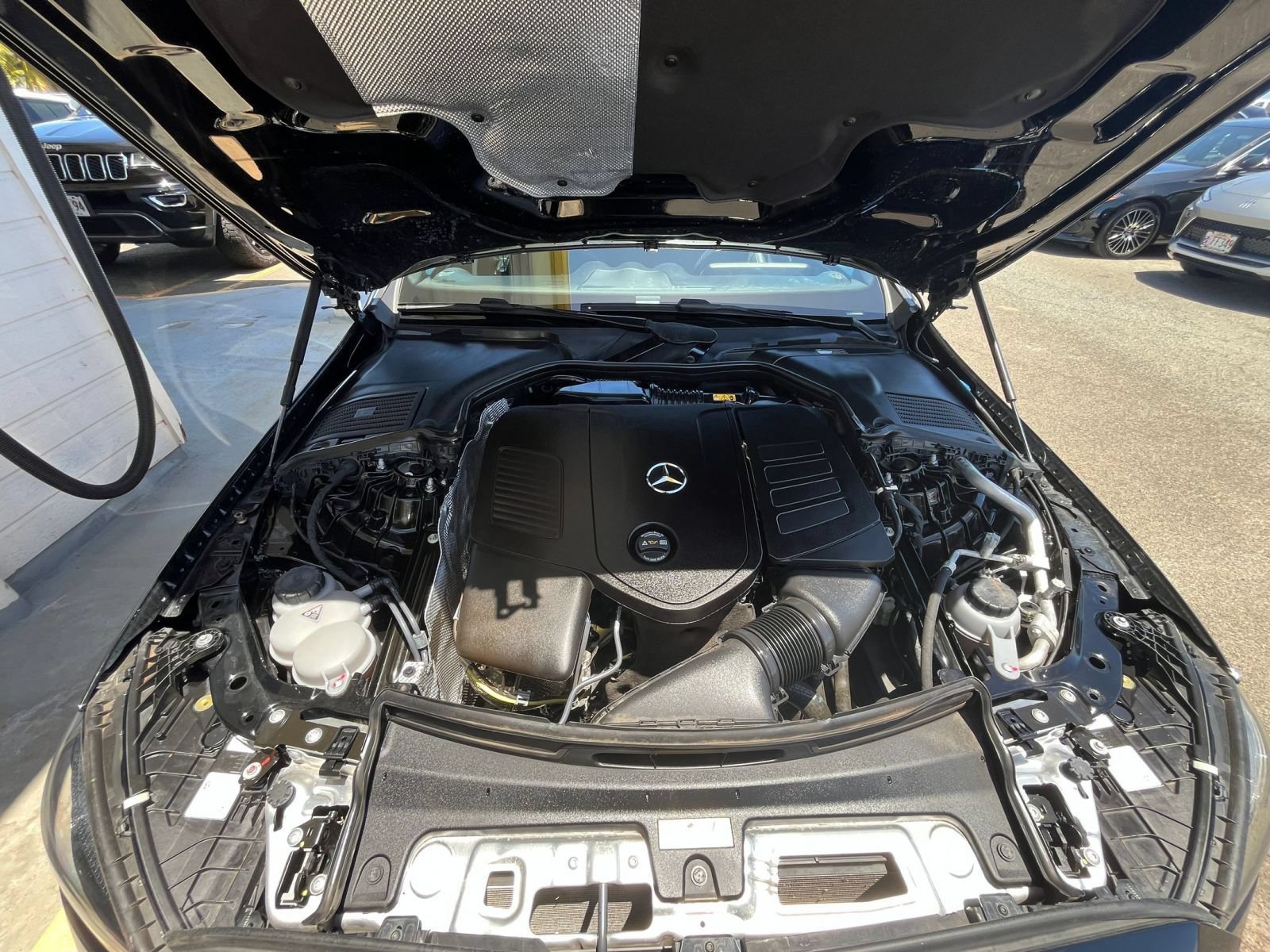 Used 2024 Mercedes-Benz C 300 4MATIC Sedan image 32