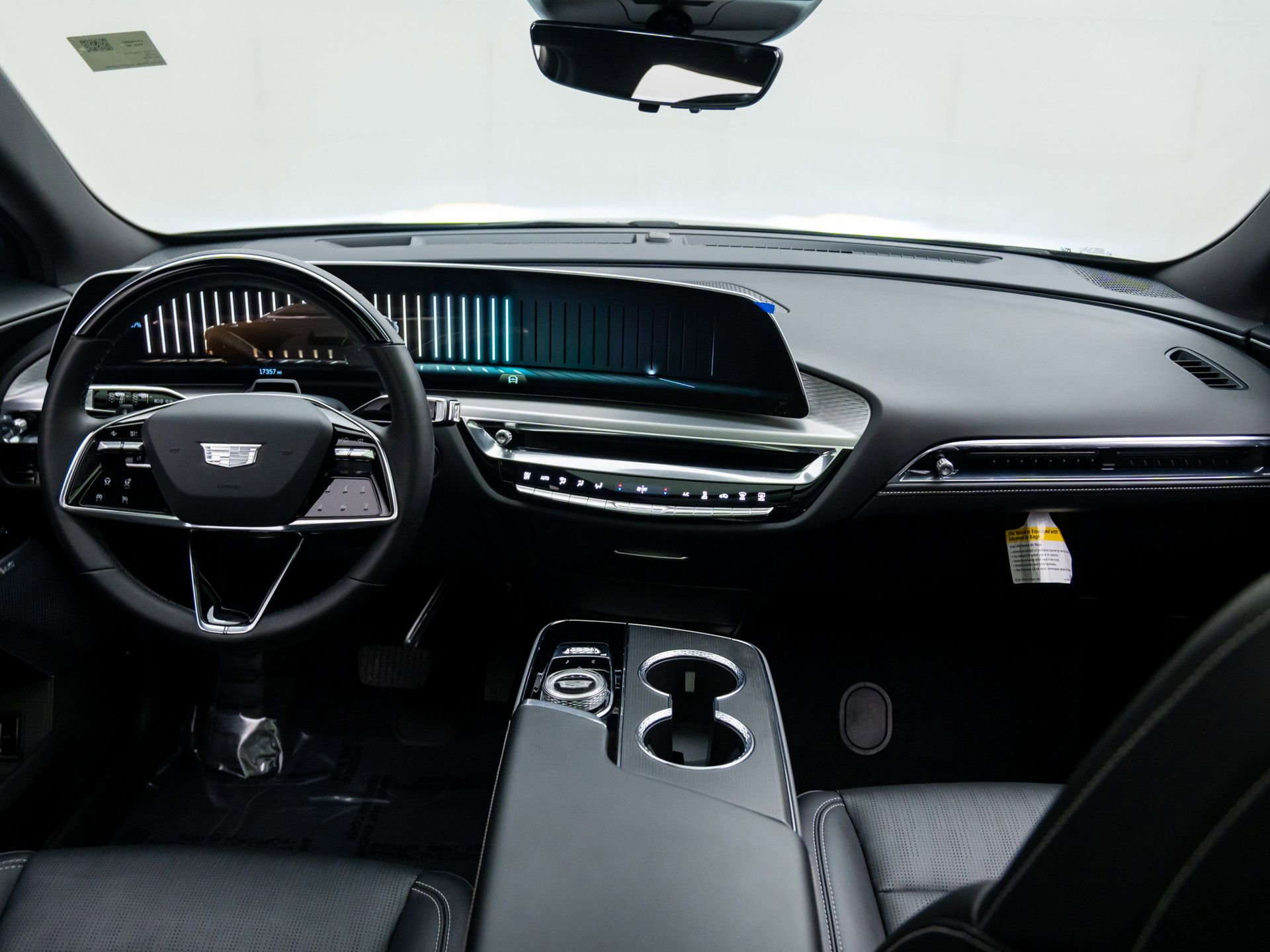 Certified 2025 Cadillac Lyriq Luxury w/ LPO, Floor Liner Package image 12