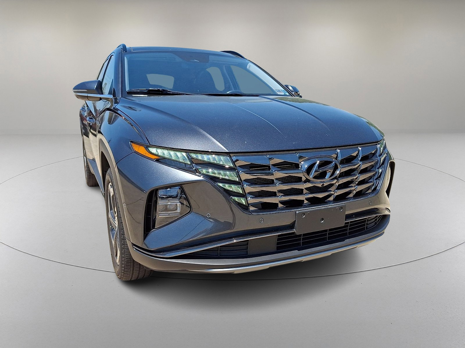 Certified 2023 Hyundai Tucson Limited AWD/4WD image 2
