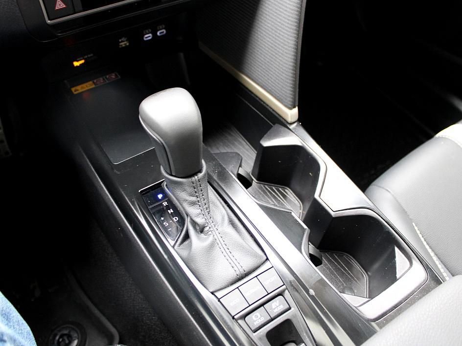 Used 2025 Toyota Camry SE image 14