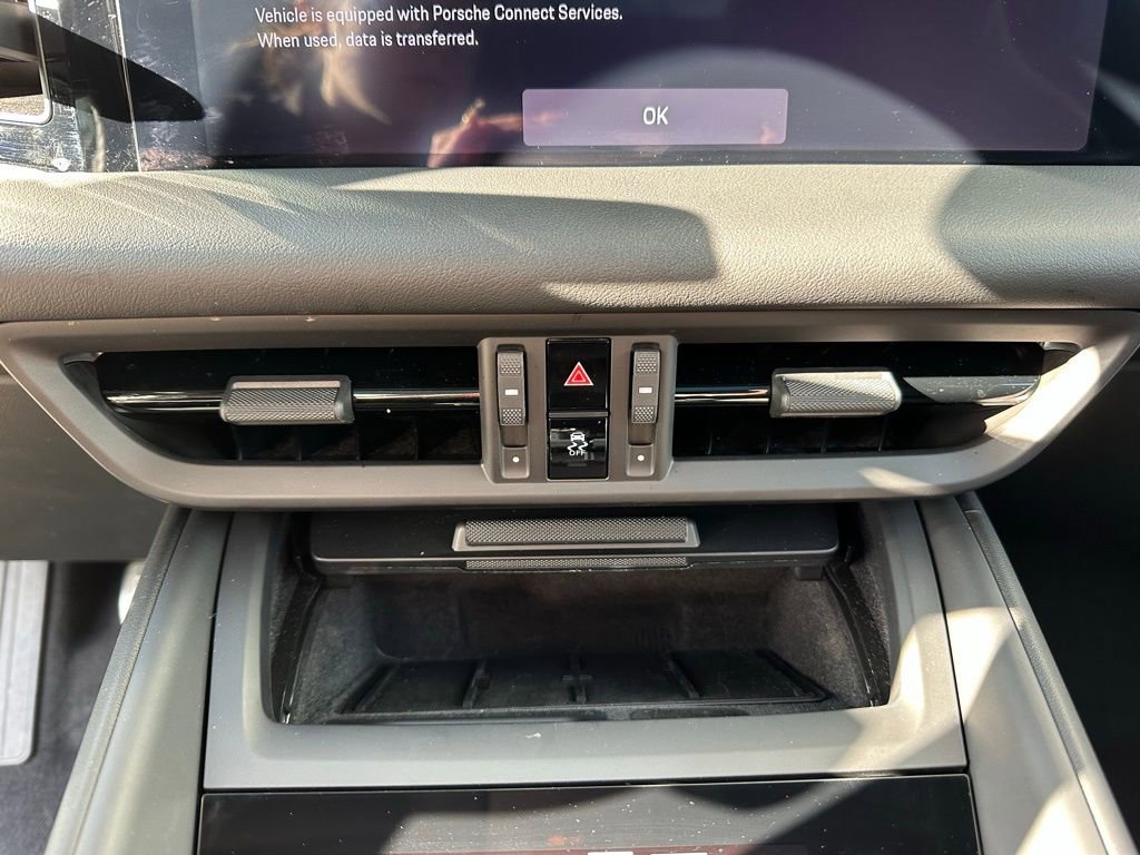 Used 2025 Porsche Macan Electric image 24