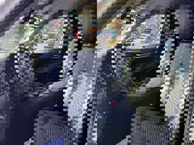 Used 2021 Toyota Camry SE image 5