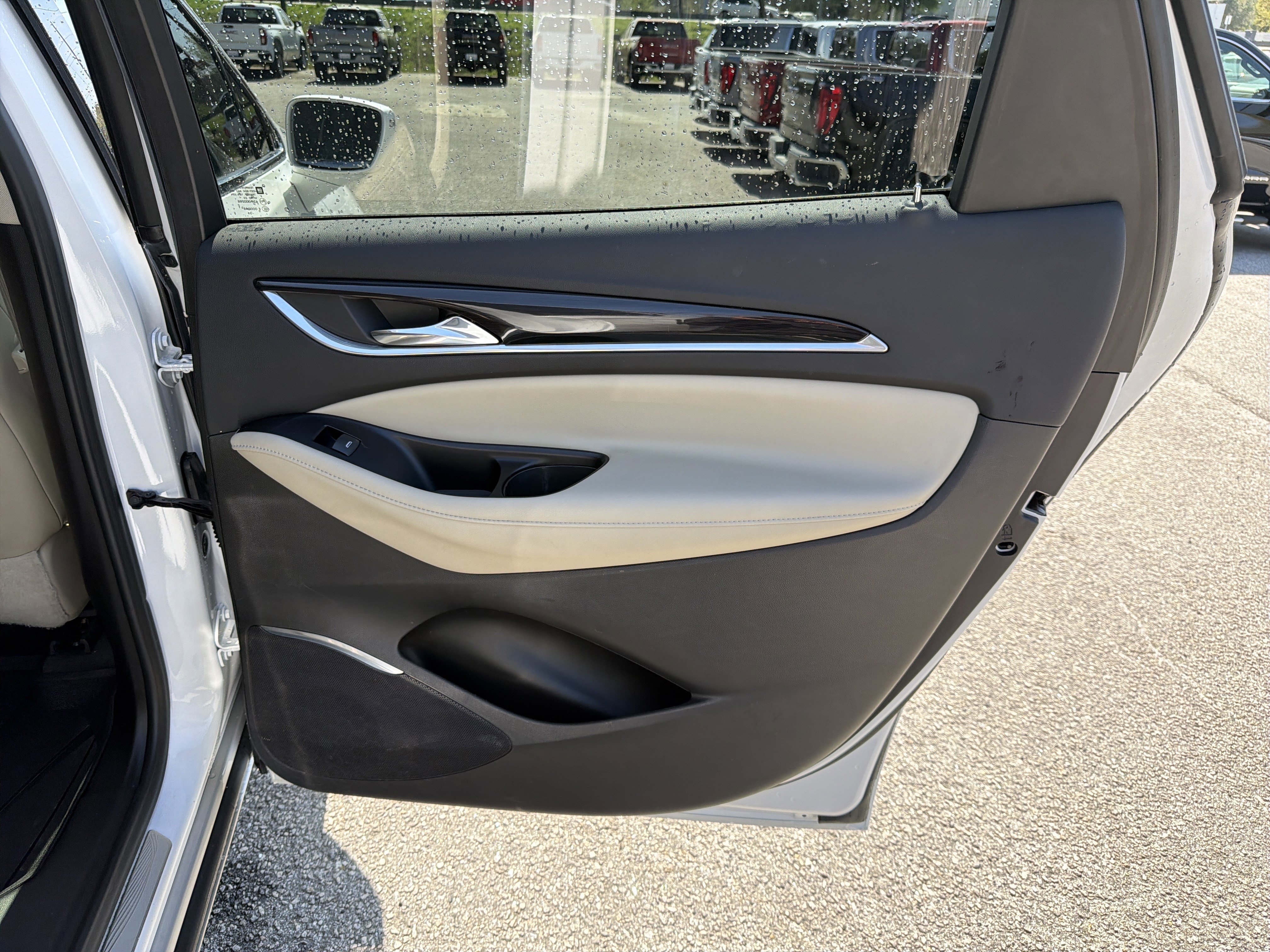 Used 2020 Buick Enclave Essence w/ Sound and Sites Package image 20