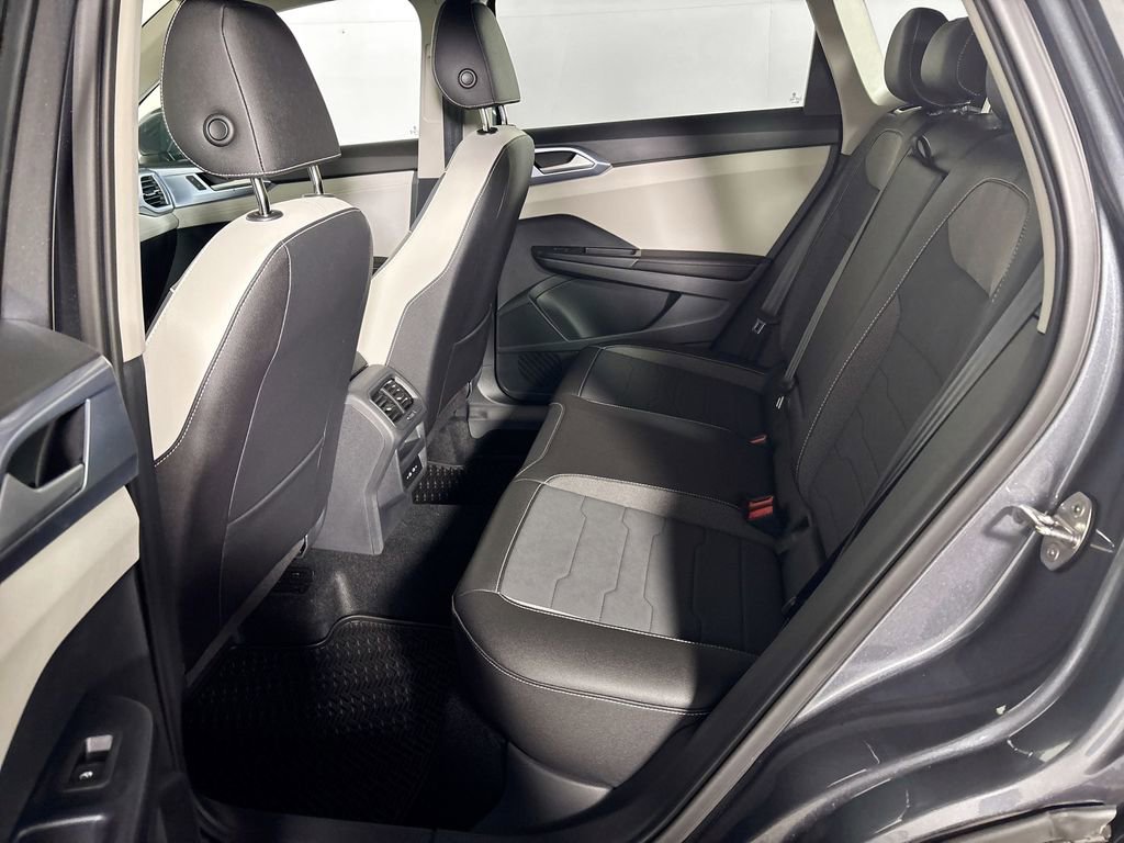 New 2026 Volkswagen Taos SE AWD/4WD image 20