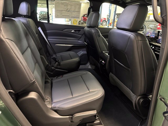 New 2027 Chevrolet Traverse LT w/ LPO, Floor Liner Package AWD/4WD image 16