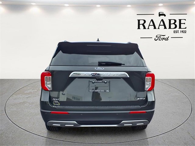 Used 2023 Ford Explorer XLT w/ Equipment Group 202A image 6
