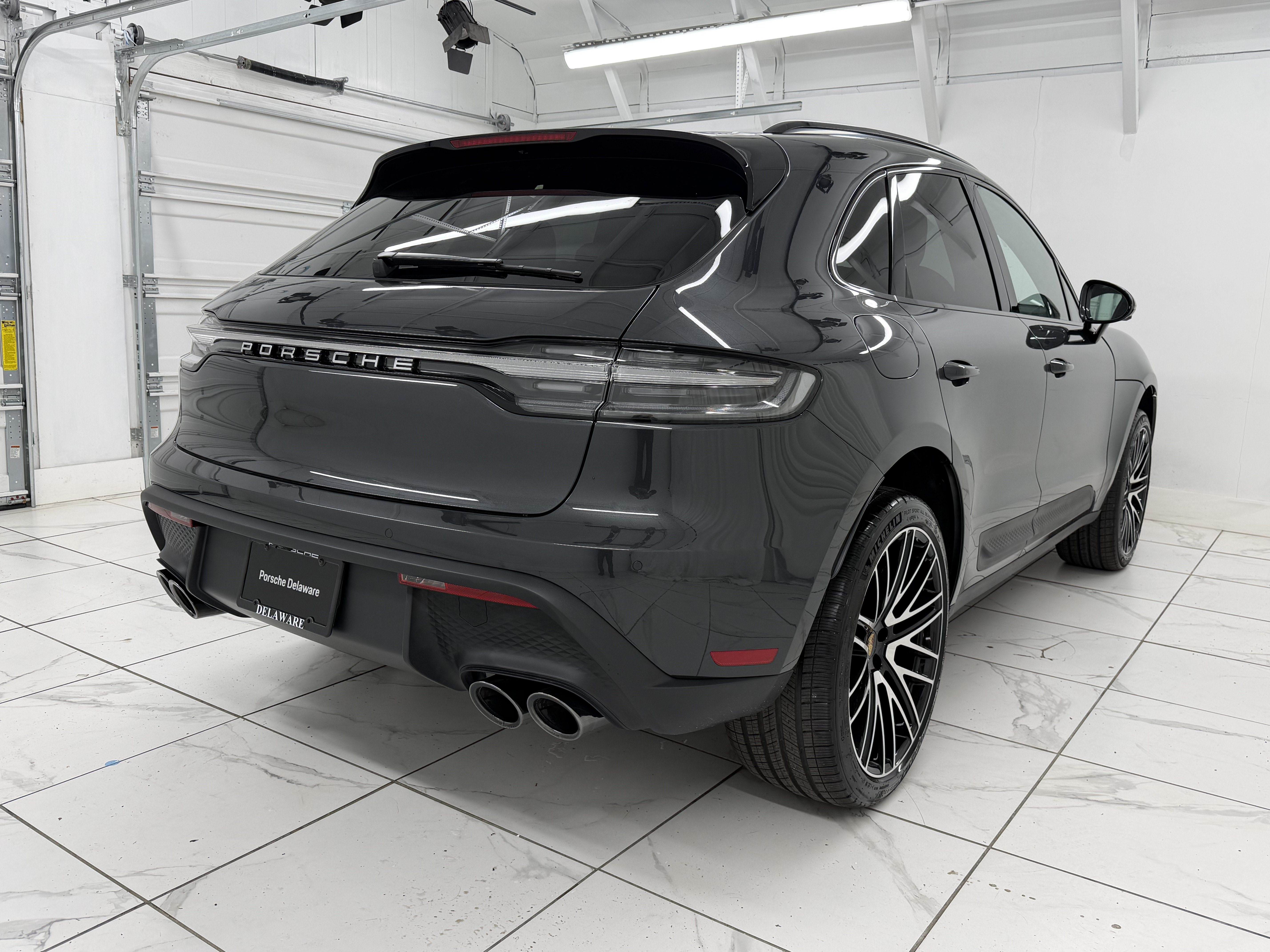 Certified 2026 Porsche Macan AWD/4WD image 12