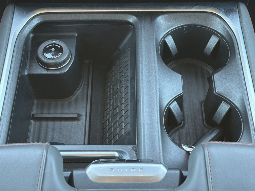 Used 2025 Ford Expedition Active AWD/4WD image 16