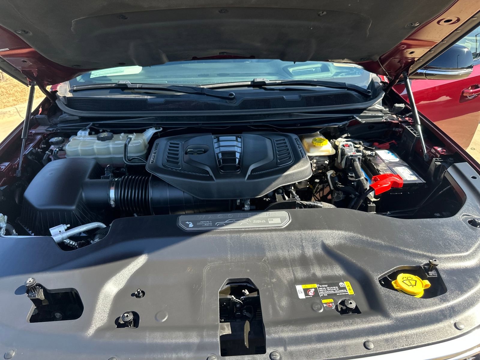 Used 2023 Jeep Wagoneer L Series III w/ Preferred Equipment Group image 22