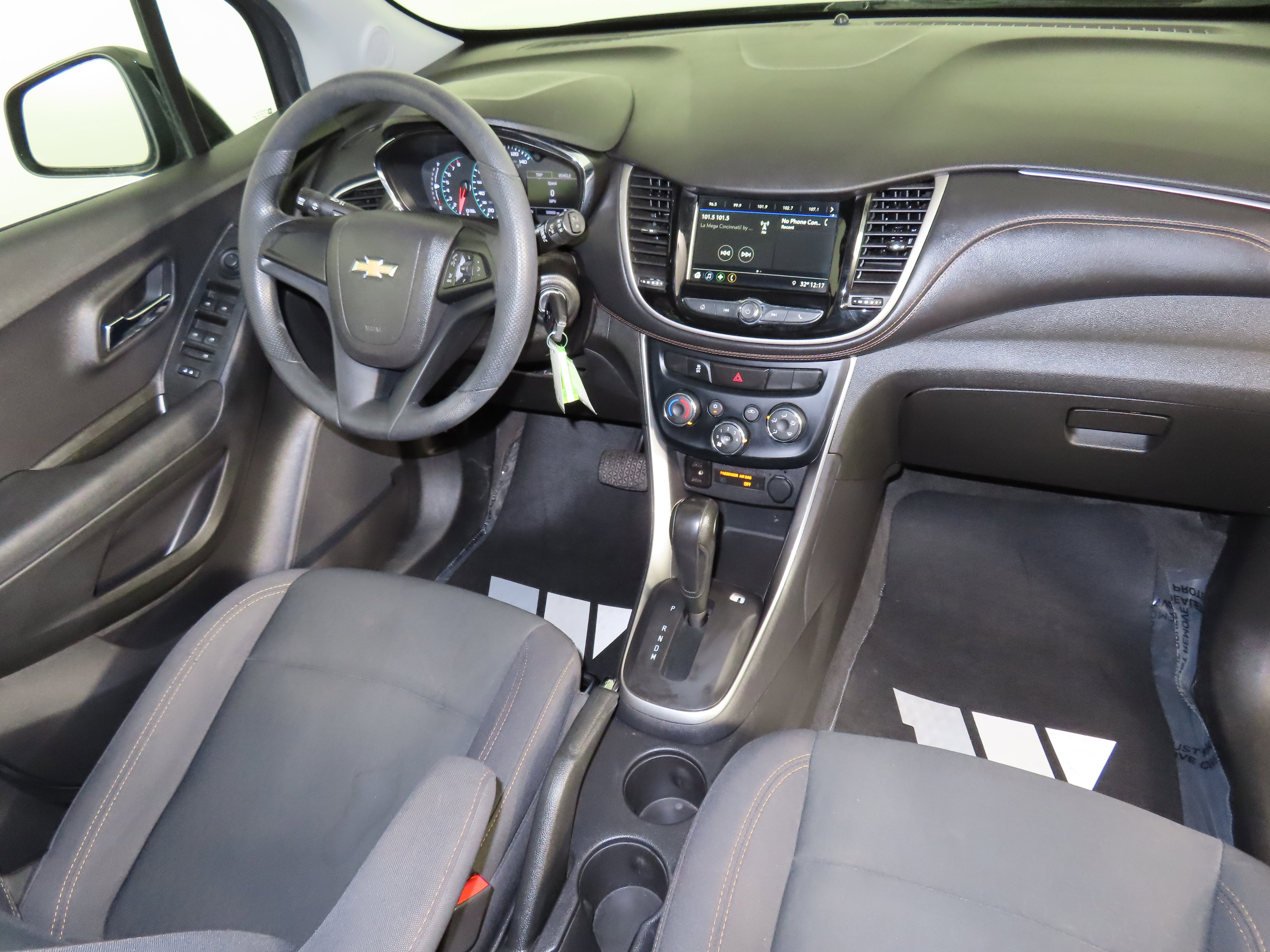 Used 2019 Chevrolet Trax LS image 32