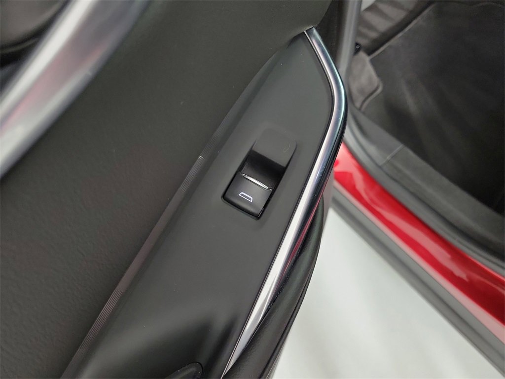 Certified 2024 Cadillac XT4 Premium Luxury image 15