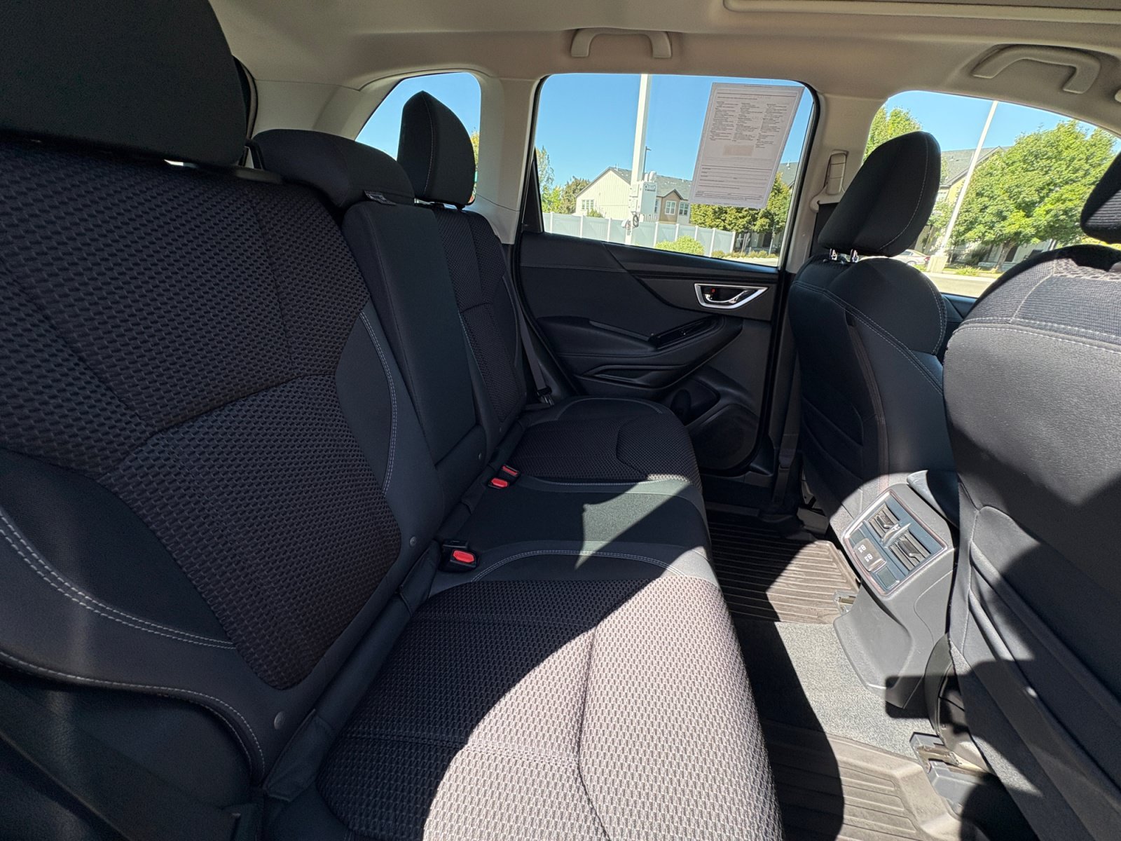 Used 2020 Subaru Forester Premium AWD/4WD image 17