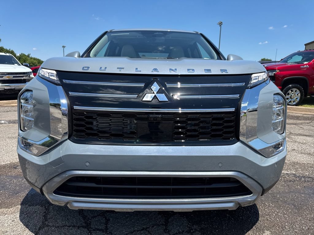 New 2026 Mitsubishi Outlander SE FWD image 2
