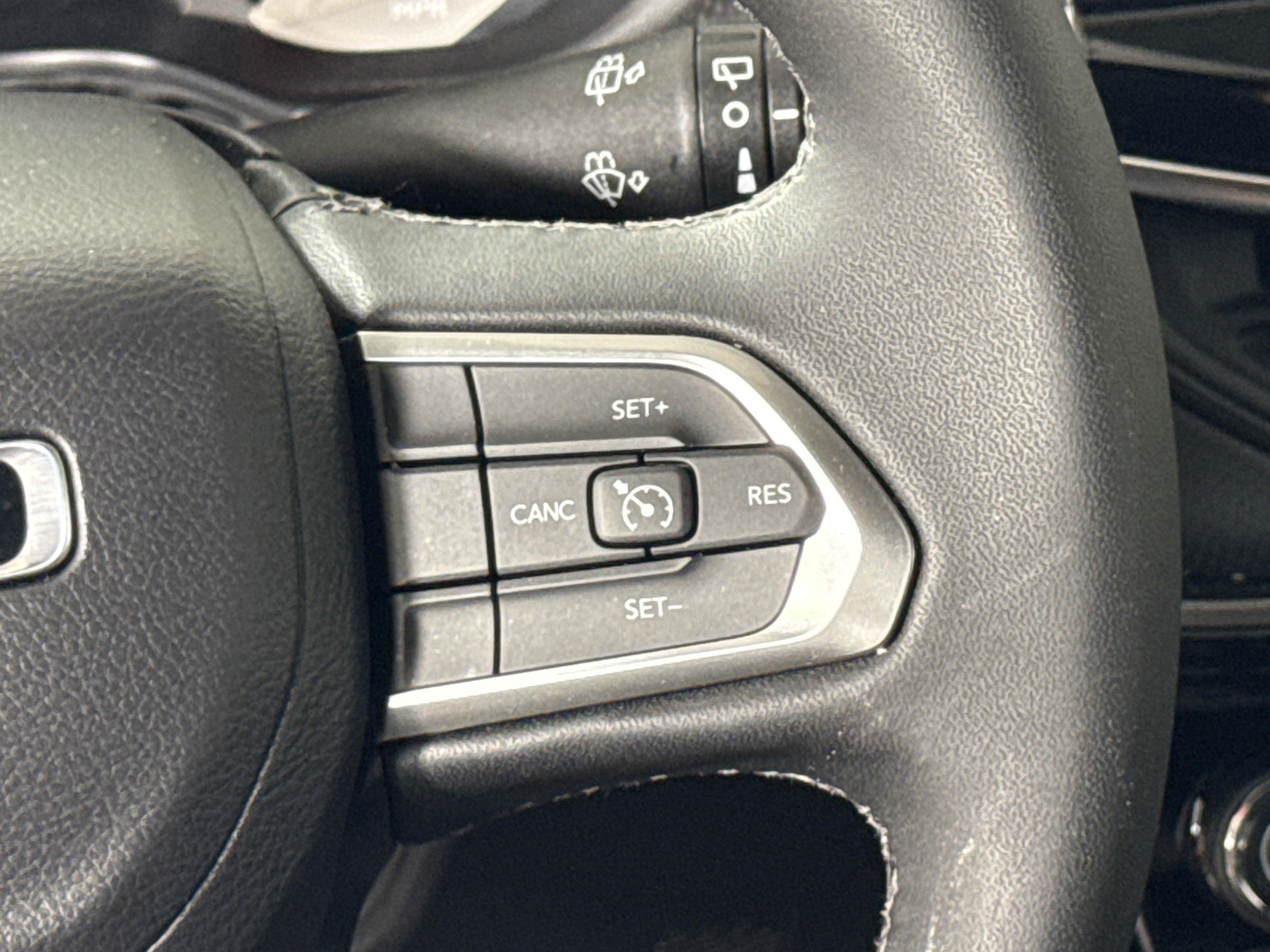New 2026 Jeep Compass Latitude AWD/4WD image 18