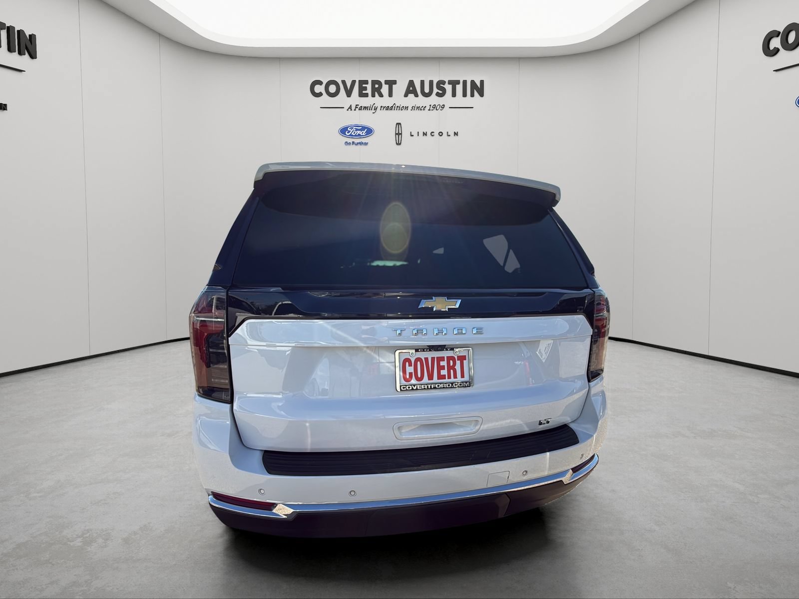 Used 2025 Chevrolet Tahoe LT RWD image 4