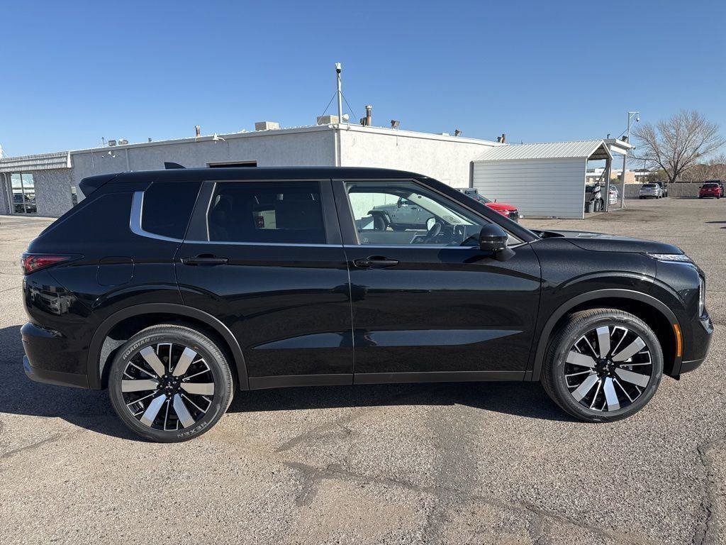 New 2026 Mitsubishi Outlander SE FWD image 9