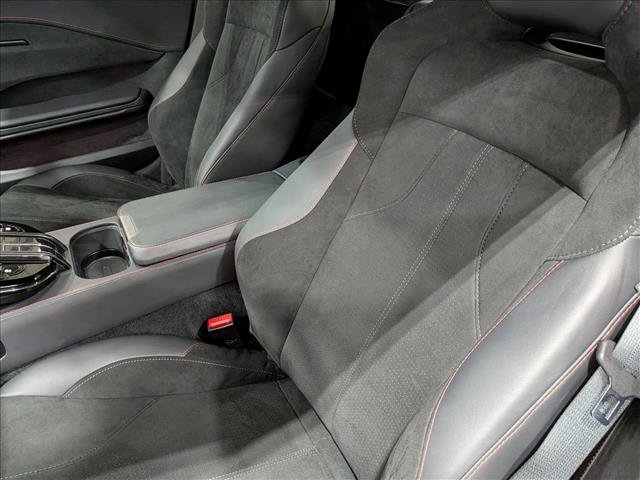 Used 2025 Aston Martin V8 Vantage Coupe RWD image 14
