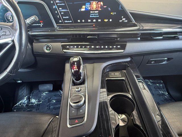 Certified 2024 Cadillac Escalade ESV Sport RWD image 3