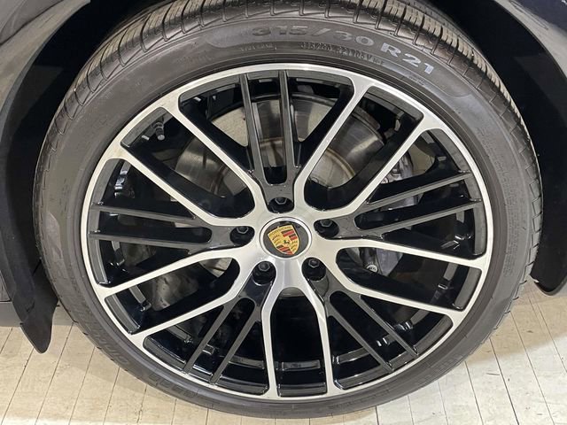 Certified 2023 Porsche Panamera 4 Platinum Edition image 14