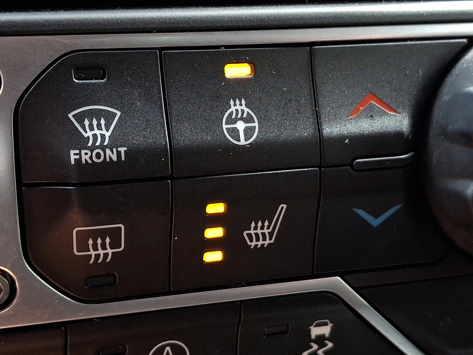 Used 2022 Jeep Wrangler Unlimited Sahara image 25