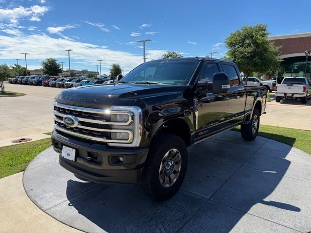 Used 2025 Ford F350 King Ranch w/ FX4 Off-Road Package AWD/4WD image 3