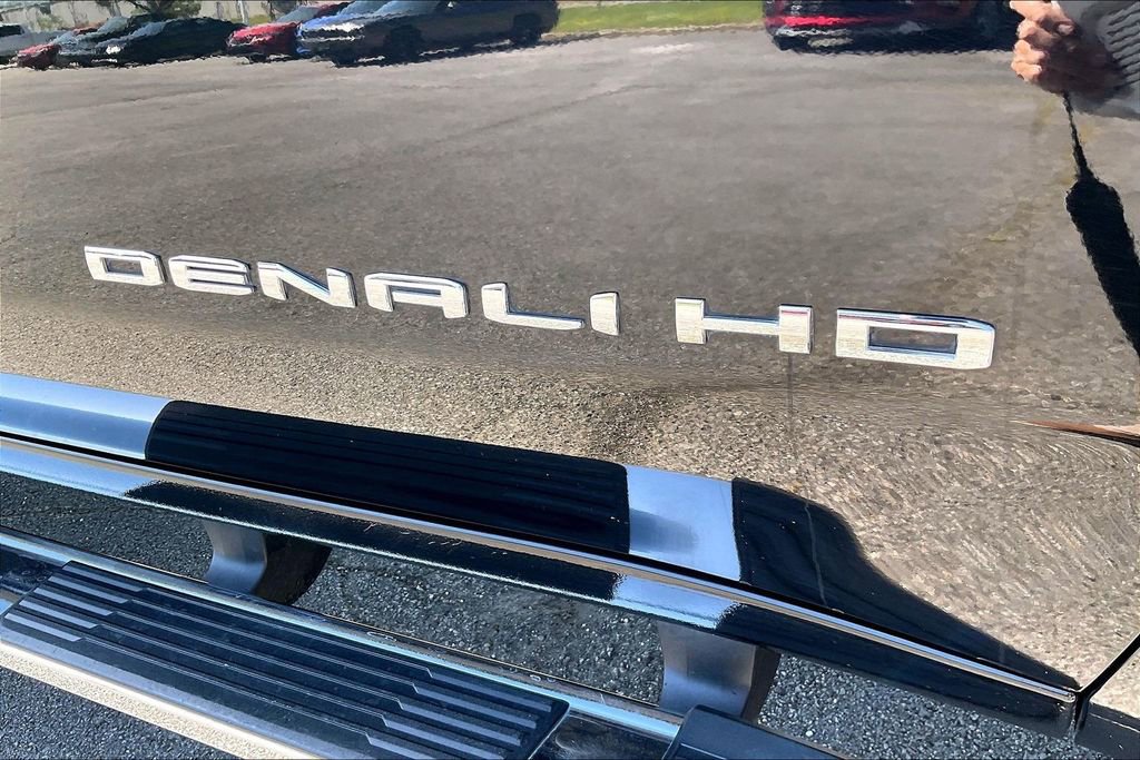 Used 2020 GMC Sierra 2500 Denali w/ Denali Ultimate Package image 8