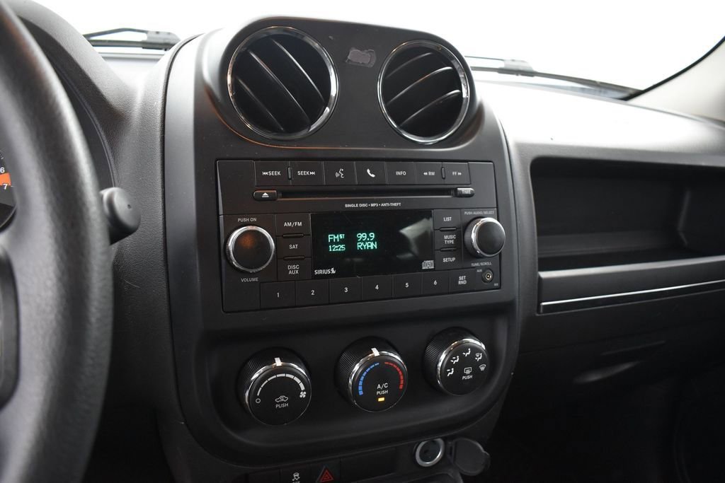 Used 2017 Jeep Patriot Sport w/ Power Value Group FWD image 15