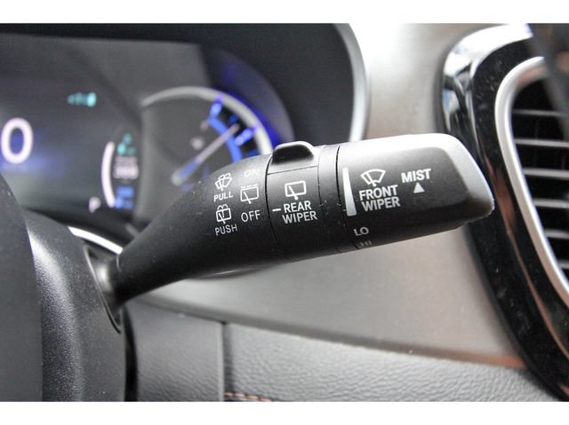 Used 2025 Chrysler Pacifica Pinnacle FWD image 17