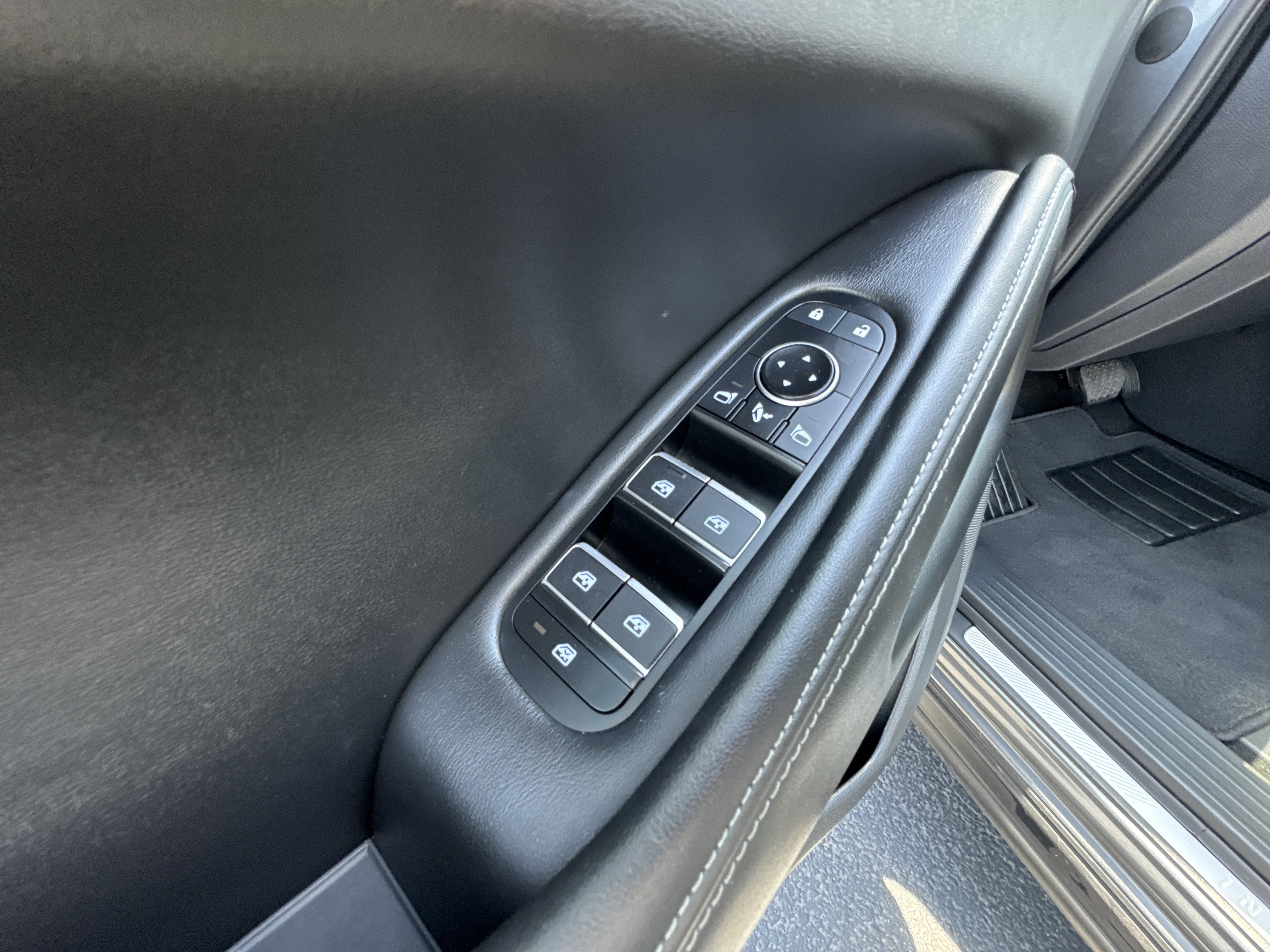 Used 2024 INFINITI QX60 Pure FWD image 24