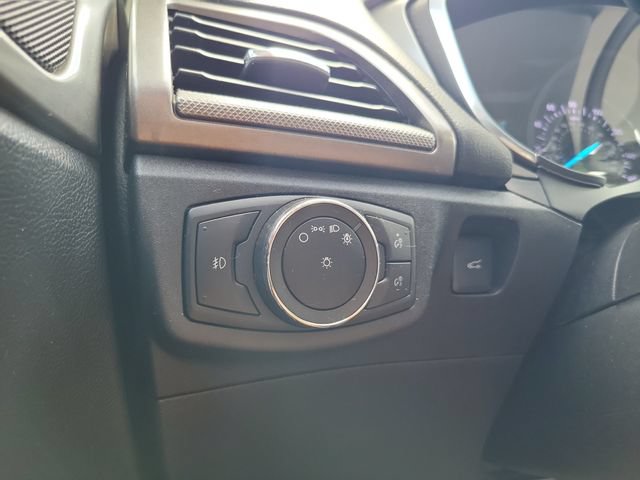 Used 2020 Ford Fusion SE w/ Equipment Group 151A FWD image 28