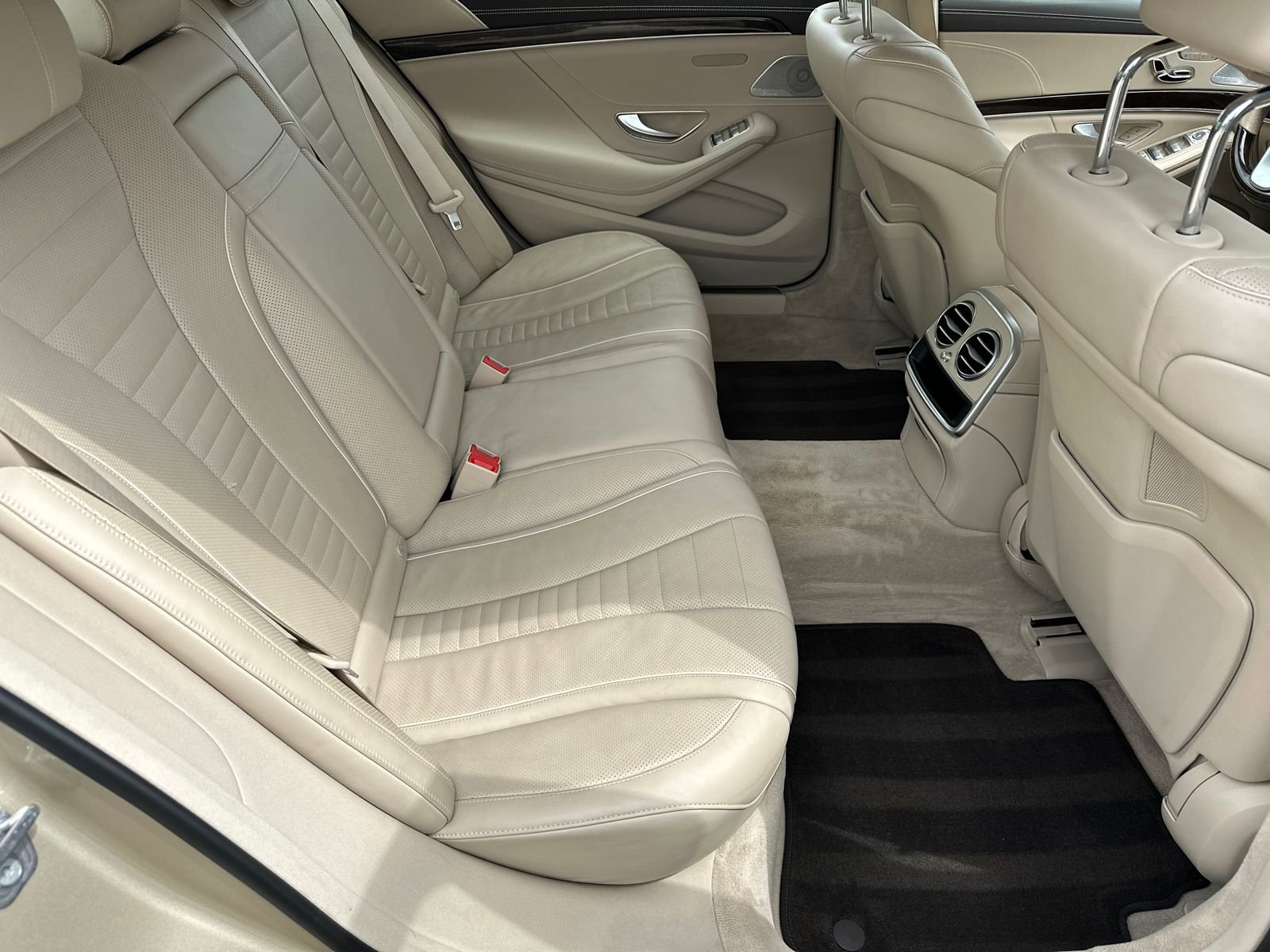 Used 2020 Mercedes-Benz S 560 4MATIC Sedan image 15