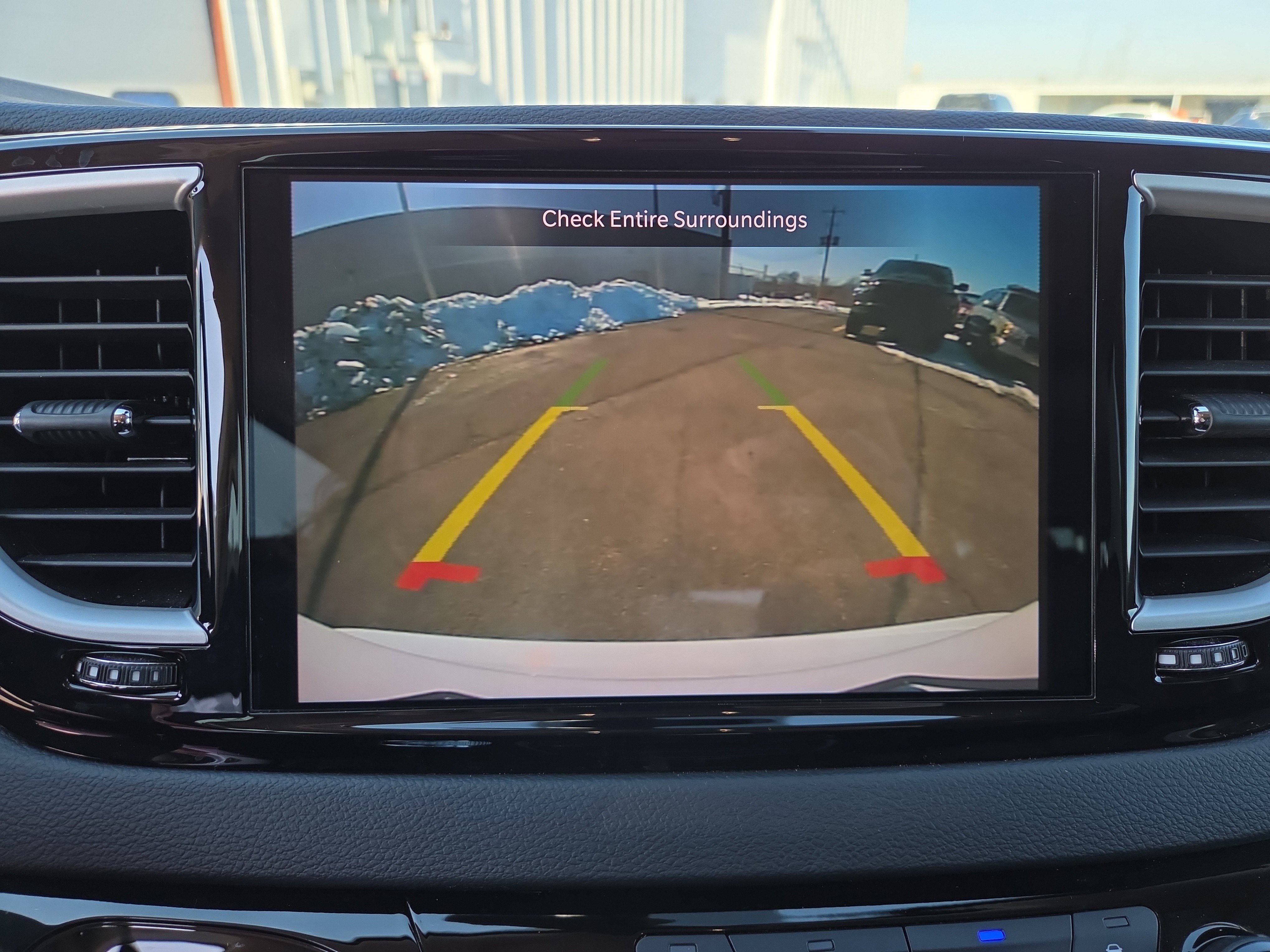 Certified 2023 Chrysler Pacifica Touring-L image 14