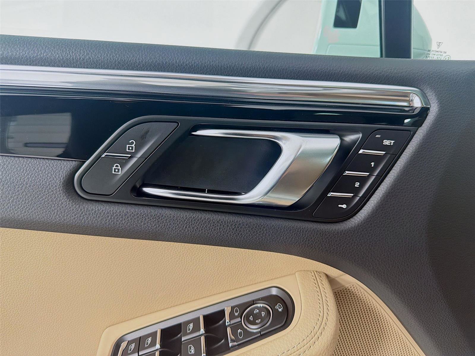 New 2026 Porsche Macan image 7