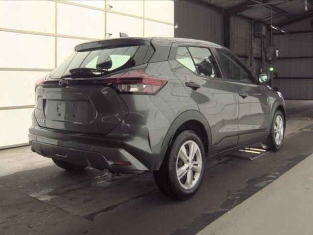 Used 2024 Nissan Kicks S image 3