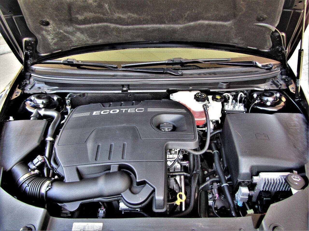 Used 2009 Chevrolet Malibu LTZ w/ Rear Power Package FWD image 3