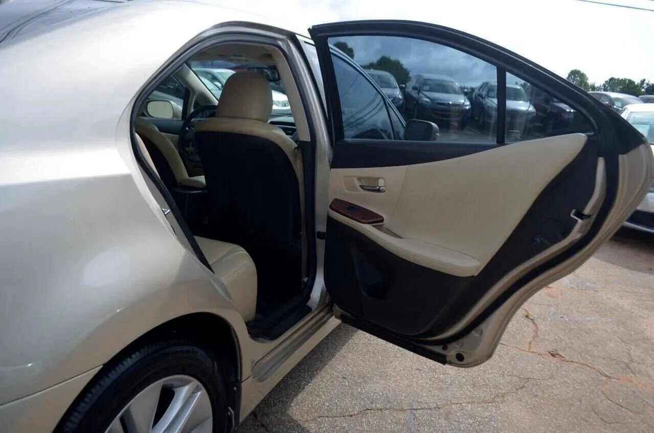 Used 2012 Lexus HS 250h image 24