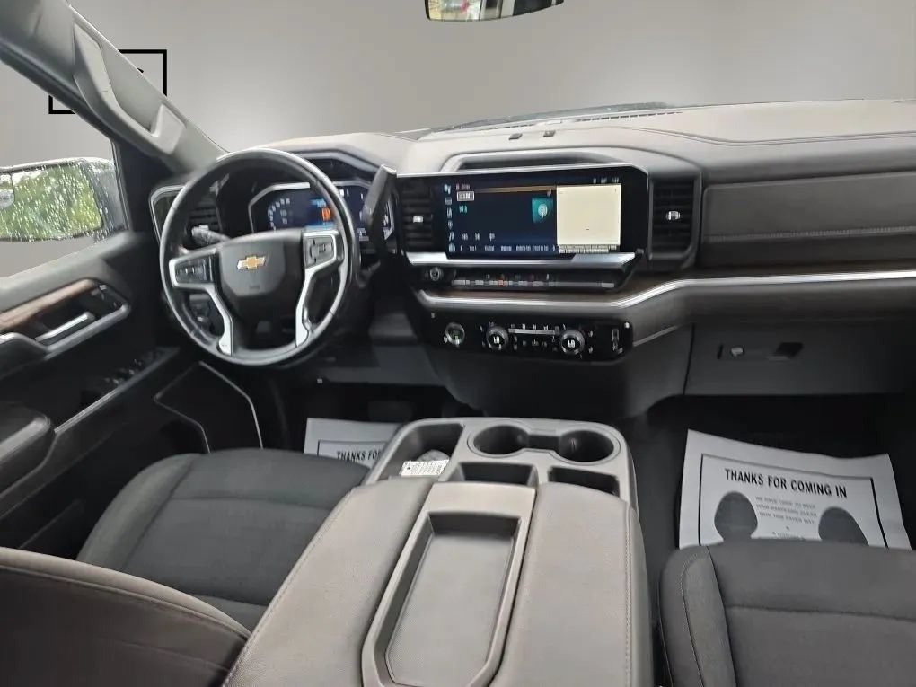 Used 2022 Chevrolet Silverado 1500 LT AWD/4WD image 14