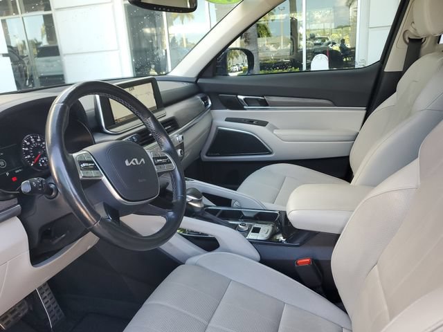 Certified 2022 Kia Telluride SX w/ Towing Package AWD/4WD image 17
