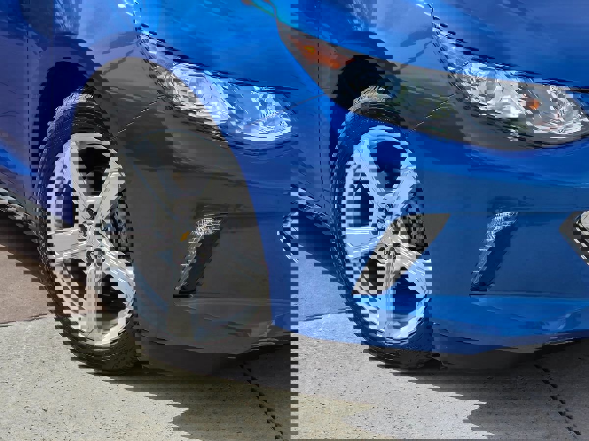 Used 2017 Chevrolet Volt LT w/ Comfort Package image 5