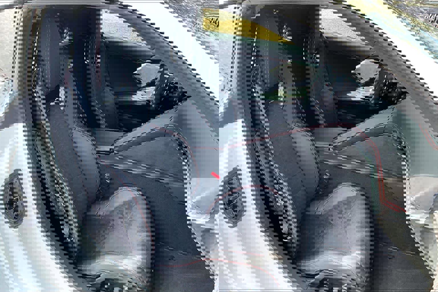 Used 2022 Chevrolet Corvette Stingray Premium Cpe w/ Engine Appearance Package image 9