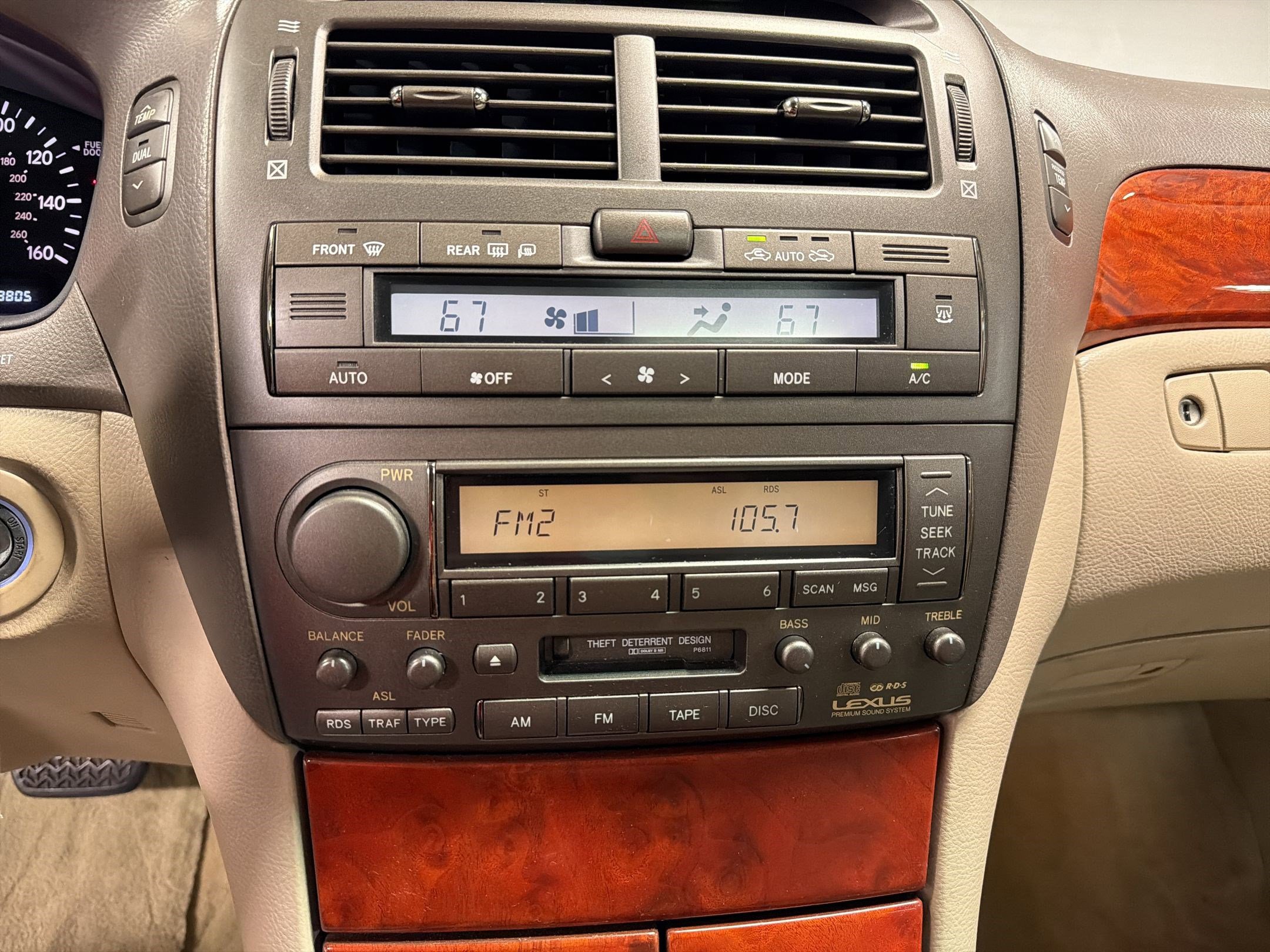 Used 2002 Lexus LS 430 RWD image 22