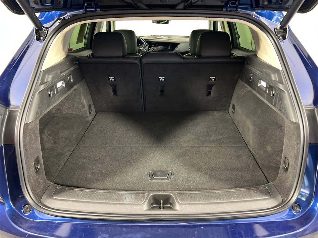 Used 2023 Buick Envision Essence image 18